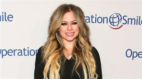 Avril Lavigne Sets Livestream Concert To Fight Lyme Disease Newsday