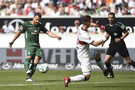 Tooor für vfb stuttgart, 1:0 durch ludwig augustinsson (eigentor) die schwaben biegen spät auf die siegerstraße ein! Werder Bremen gegen VfB Stuttgart - Spielbericht ...