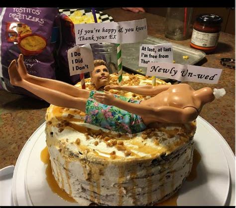 20 Divorce Cakes That Celebrate The End Of A Bad Marriage Yourtango