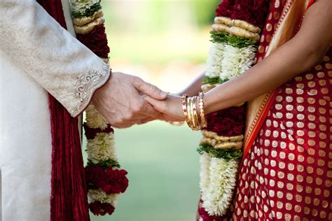 Indian Wedding Couple Holding Hands Rachel Movitz Weddings