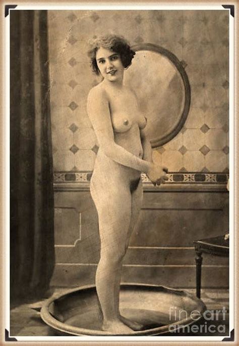 Vintage Nude Women Erotica