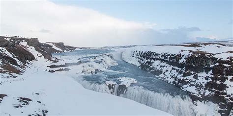 The wide hvítá rushes southward. IkReis - De Gouden Cirkel IJsland: watervallen en geisers
