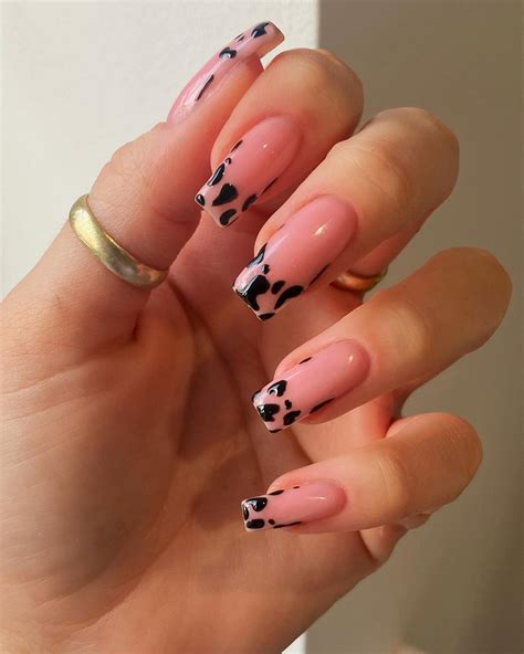ℕ𝕒𝕚𝕝 𝕒𝕣𝕥𝕚𝕤𝕥 And 𝕖𝕕𝕦𝕔𝕒𝕥𝕠𝕣 Maddisonrosenails Posted On Instagram “one Of My Faves 🐮 Cowna