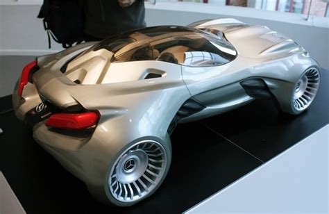 Mercedes Future 2040 Model No Rolling Wheels Bit Rebels