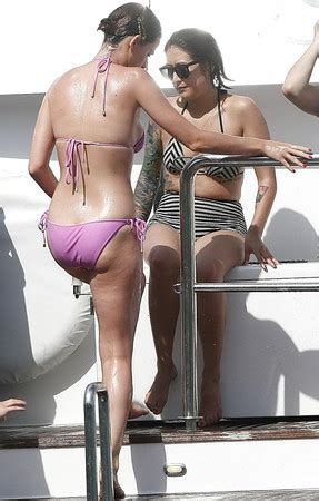 Katy Perry Pink Bikini Camel Toe WOW Pics XHamster 10650 Hot Sex Picture