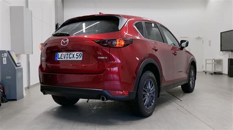 Cel mai recent model oferă o experiență de condus avansată, menținând în același timp toți pasagerii în siguranță și confort în orice moment. Mazda CX-5 Fahrbericht Facelift 2021 - Autogefühl