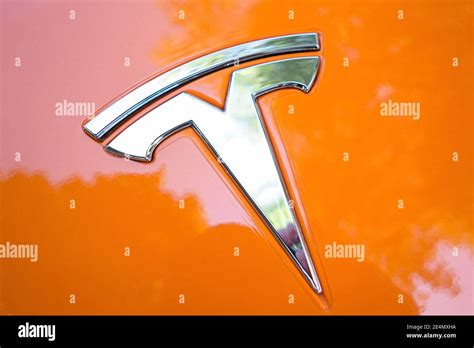 Roadster Electric Hi Res Stock Photography And Images Alamy