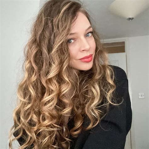 Straight Hair Habits To Give Up For Great Curls Love Curly Hair