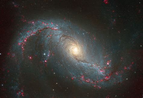 Barred Spiral Galaxy Ngc 1672 Hubble Space Telescope Flickr