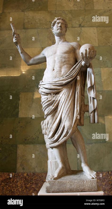 Estatua Del Emperador Romano Adriano Primera Mitad Del Ii Siglo
