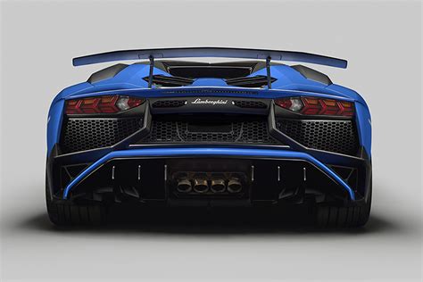 5 Things To Know About The Lamborghini Aventador Lp 750 4 Sv Roadster