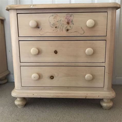 First impressions by thomasville children's bedroom furniture set in garland |$325. Thomasville Impressions Ribbons Bows Roses Motif ...