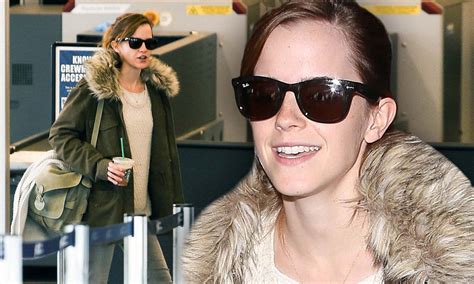 Makeup Free Emma Watson Shows Off Her Flawless Complexion Daily Mail