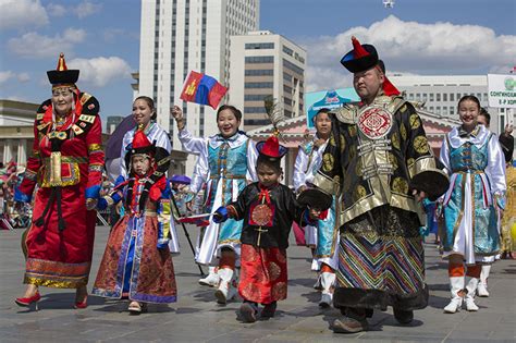 Deeltei Mongol Naadam Mongolian National Costume Festival