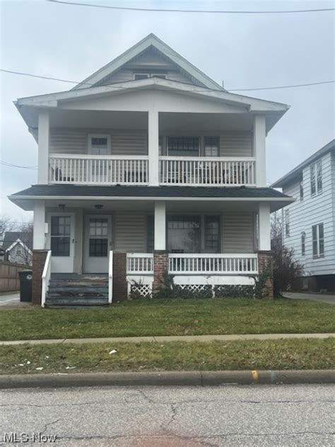 3516 W 98th Cleveland Oh 44102 Mls 5013875 Redfin