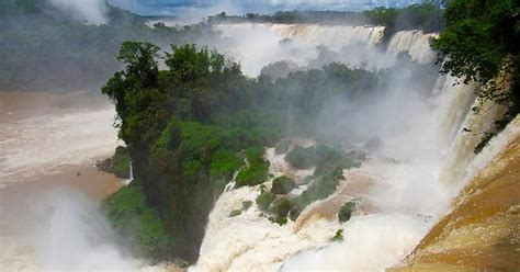 Iguazu Falls Argentina [oc] [2048x1536] Imgur