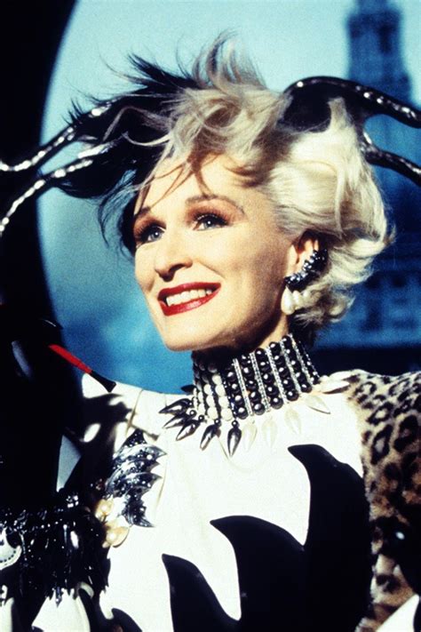 So this is cruella de vil the wonderfully insane villain of 101 dalmatians. Emma Stone, irreconocible tras su transformación para ser ...