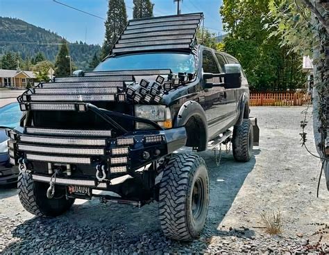 In Case Of Zombie Apocalypse This Ford F 250 With Over 50 Led Lights