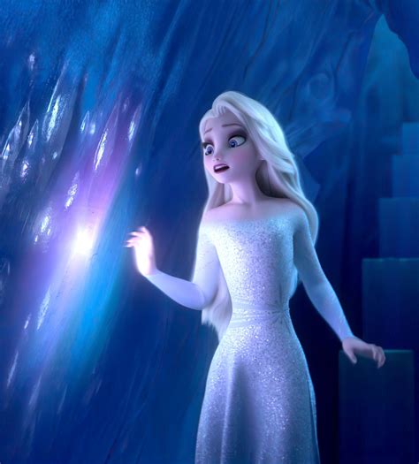 Fate takes her on a dangerous journey in an attempt to end the eternal winter that has fallen over the kingdom. Lots of big and beautiful pictures of Elsa from Frozen 2 ...