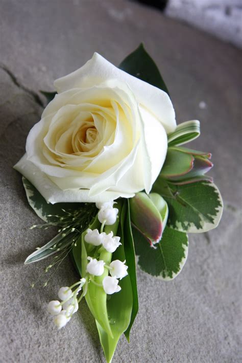 Flower Design Buttonhole And Corsage Blog Gorgeous Avalanche Rose Groom