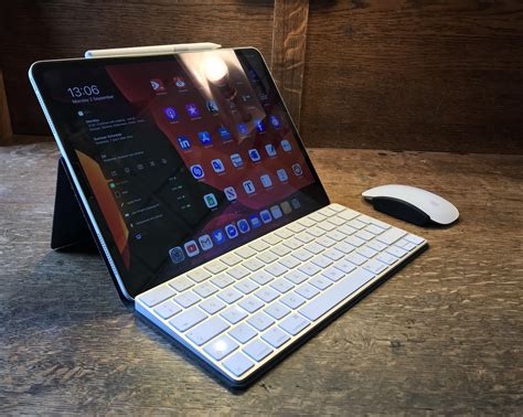 Ipad Pro 129 With Canopy Stand And Magic Keyboard Magic Mouse