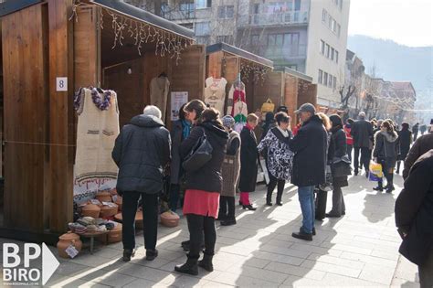 Počeo Bjelopoljski Novogodišnji Bazar Manifestacija Na Kojoj Se