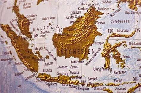 Letak Wilayah Indonesia Astronomis Geografis Dan Geologis Adjar