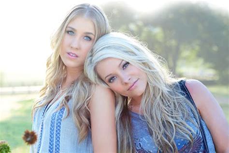 Maddie And Tae Boldly Defy Country Music Stereotypes With ‘start Here The Precedent