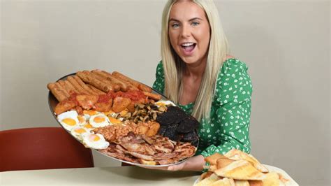 Café Launches Uks Biggest English Breakfast With 17000 Calories