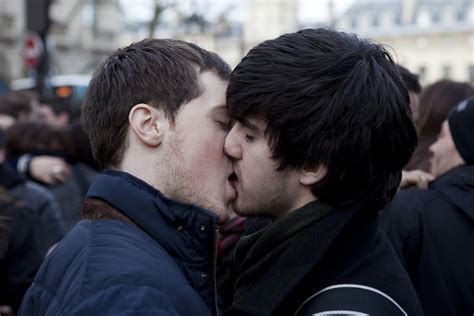 Leo4koz Hot Guys Kissing