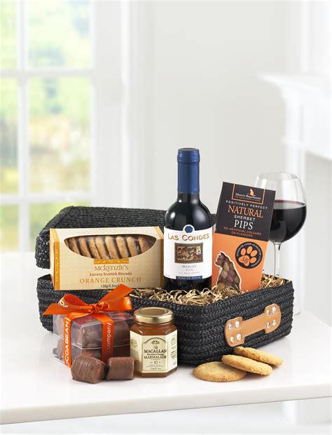 Father's day around the world. Gift ideas for Father's Day Flowers.org.uk