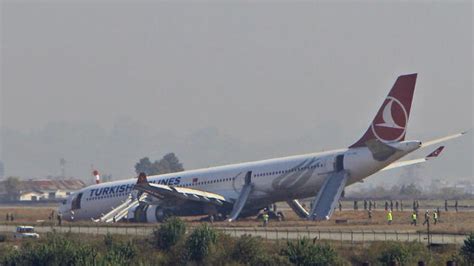 Népal Un Airbus De Turkish Airlines Sort De Piste à Katmandou Vidéo