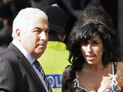 Amy Winehouse Remembered In Fathers New Memoir Cbs News