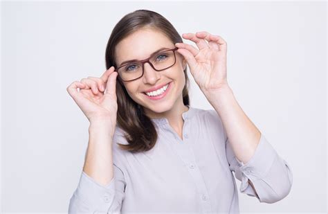 The Ultimate Guide Best Eyeglass Frames For Narrow Faces