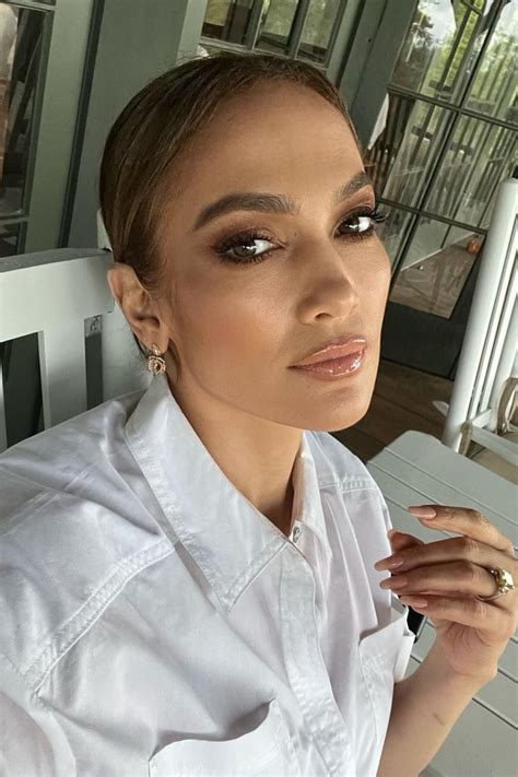 A Lesson In Day To Night Make Up Courtesy Of Jennifer Lopez British