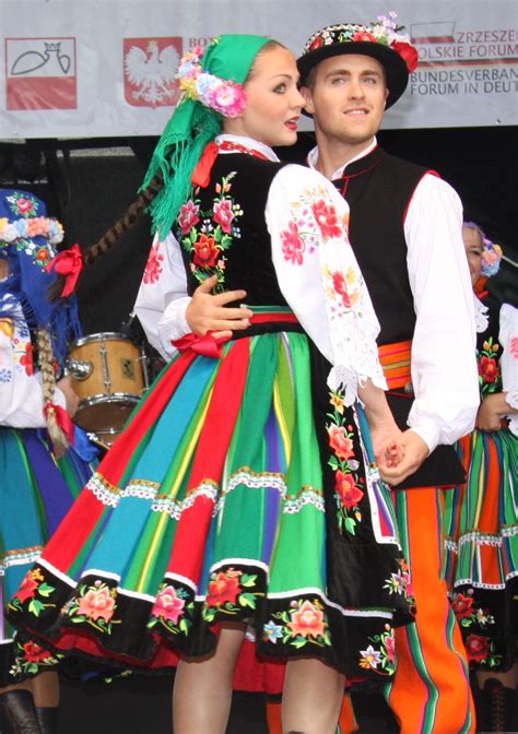 J Lowicz Dances Polish Clothing Folk Clothing Historical Clothing