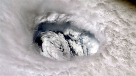 Scientists Discover Big Hurricanes Can Create Stormquakes