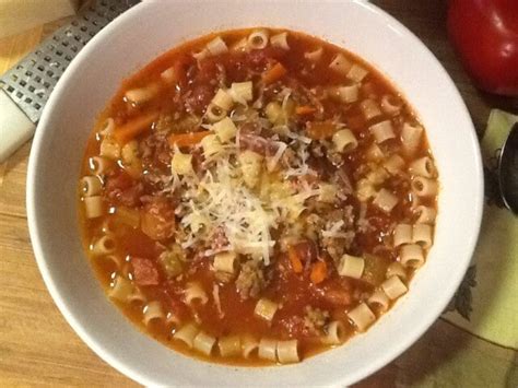 Nov 01, 2019 · while there are numerous variations to making a homemade pasta fagioli soup recipe, i decided to go directly to the source to see what was in olive garden's special recipe. Olive Garden Pasta e Fagioli (Pasta Fazool)