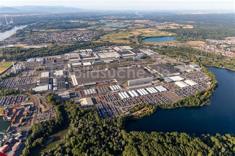 Luftbild Wörth am Rhein Werksgelände der Daimler Truck AG in Wörth am
