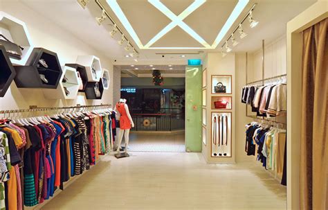 kinh nghiệm chọn đèn cho shop quần áo đẹp và hiệu quả cao Địa chỉ cung cấp nội thất shop thời