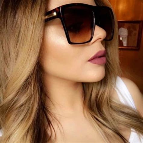 Les tendances lunettes de soleil automne/hiver 2020. Lunette femme 2020: les tendances pour les lunettes de ...