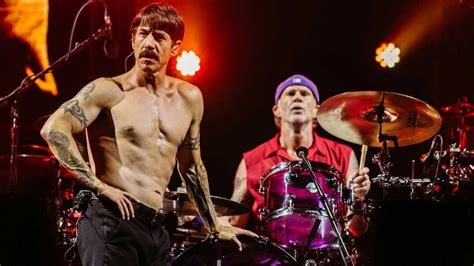 Red Hot Chili Peppers Το ροκ συγκρότημα επιστρέφει στην Ελλάδα Ingr