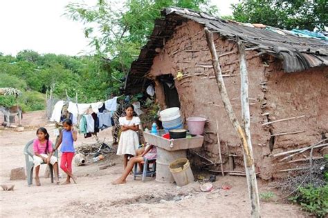 Población Rural Anclada A La Pobreza Con 4t