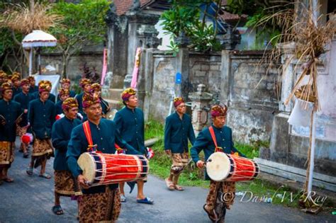 Balinese Hindu Worship Procession Dave Ray Photo