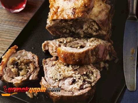 Minik minik soğanları doldurmak gerçekten sabır işi. İÇ PİLAVLI GERDAN DOLMASI - Yemek Tarifleri