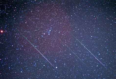 Vallende sterren, vallende gedachten gisteravond zag ik drie vallende sterren. Meer vallende sterren op 12 en 13 augustus 2012 | Volkssterrenwacht Urania