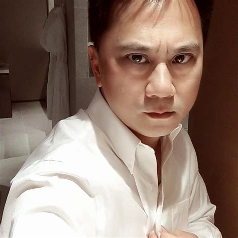 The i486 was introduced in 1989 and was the first tightly pipelined x86 design as well as the first x86 chip to use more than a million transistors. 臉伸出來給人打？!「486先生」公開評論死亡車禍 網勸：好好賣東西!這種議題你別碰