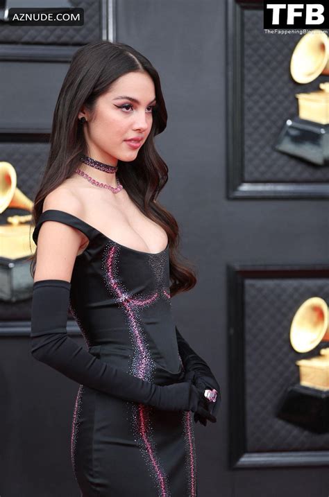 Olivia Rodrigo Sexy Seen Showing Off Her Cleavage At The Annual Grammy