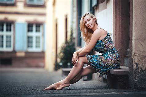 Hd Wallpaper Legs Sitting Barefoot Women Outdoors Urban Beauty