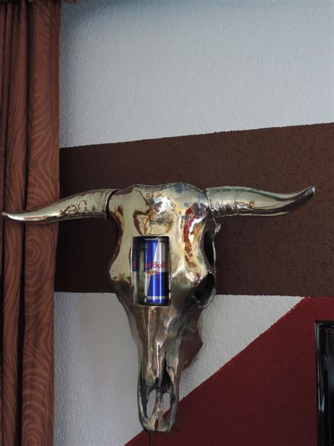Maybe you would like to learn more about one of these? Stier Schädel Red Bull Style - Geweih Design Nindl ...